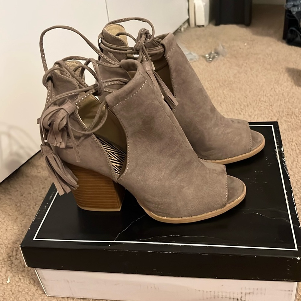 Block heel with ankle strap
